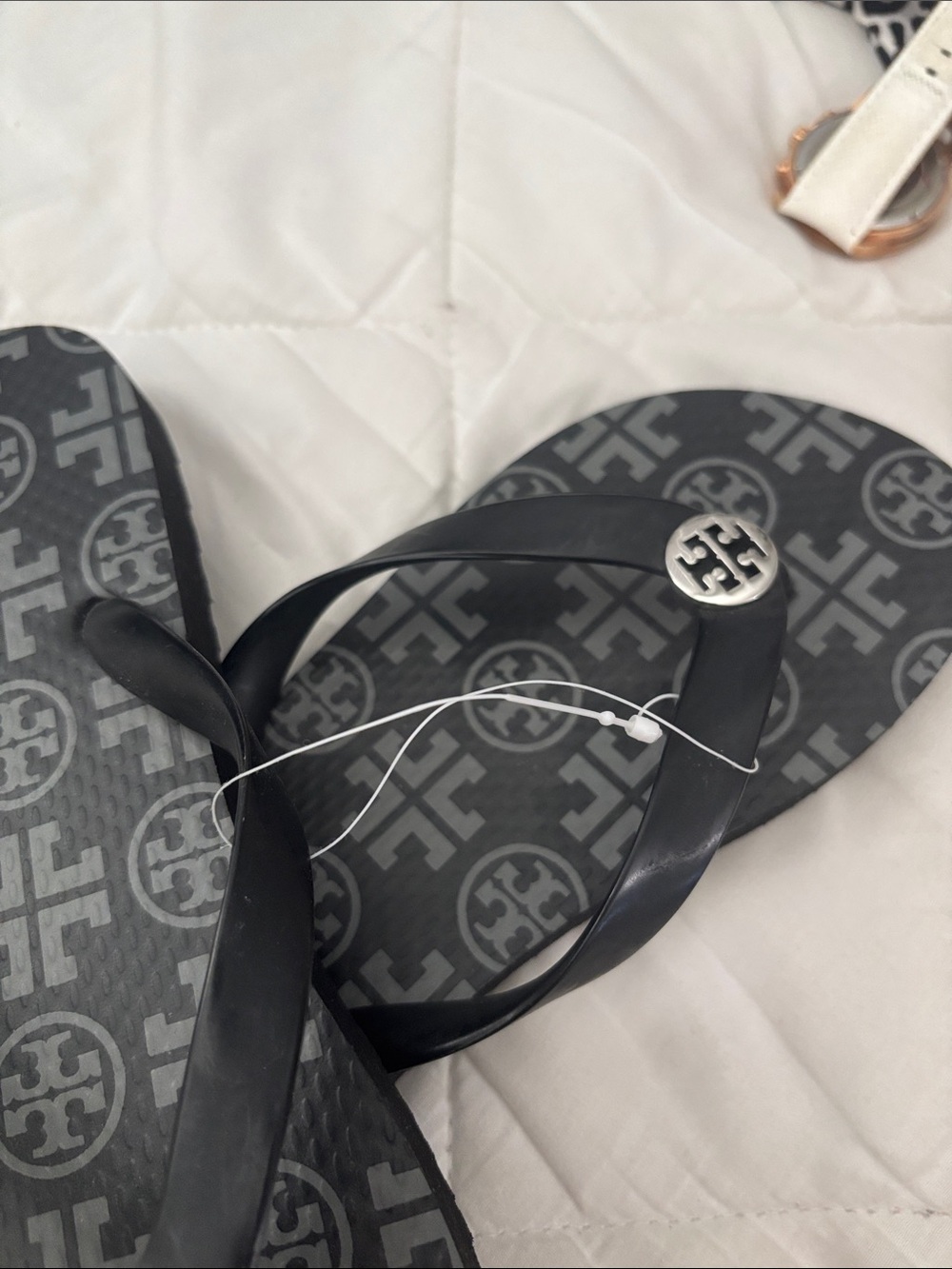Brand new woman’s Tory Burch sandals - Picture 2 of 4